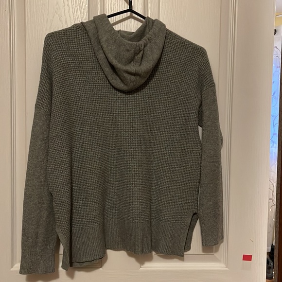 Grey sweater - Picture 3 of 5